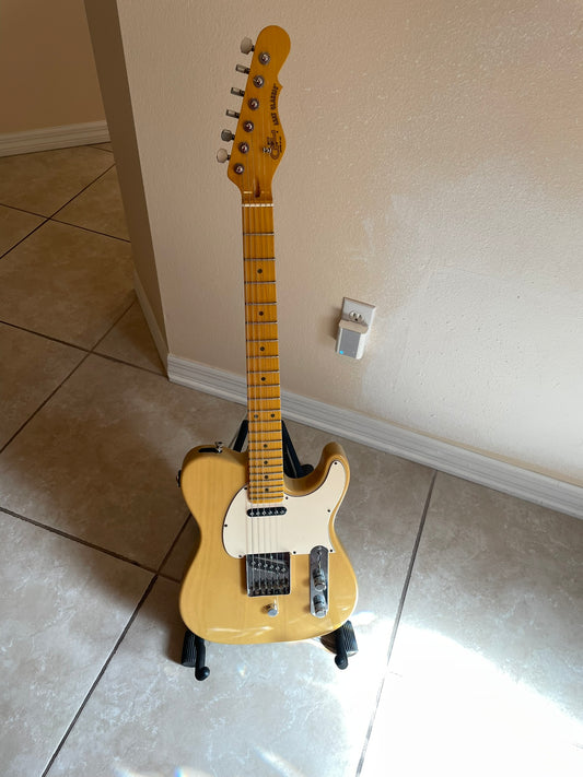 a                                                            G&L ASAT Classic