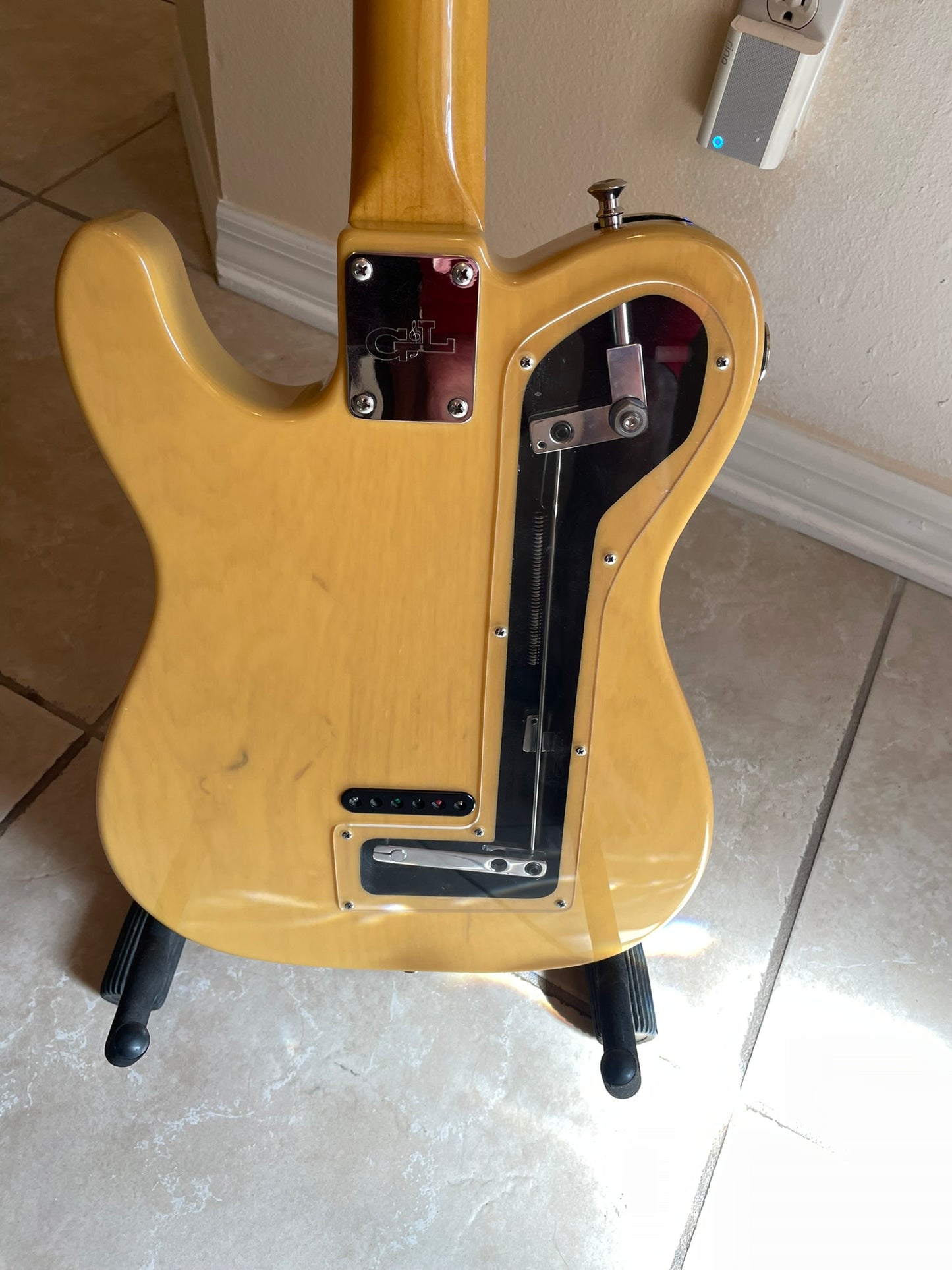 a                                                            G&L ASAT Classic
